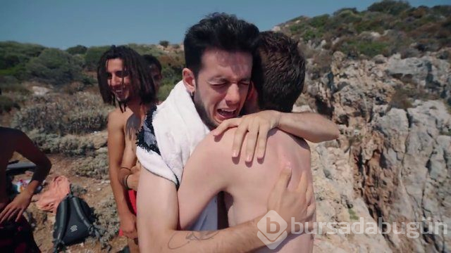YouTube fenomeni Orkun Işıtmak 20 metre yükseklikten denize atladı