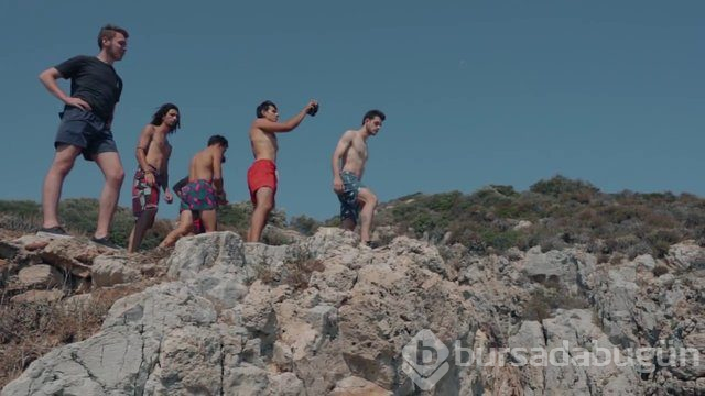 YouTube fenomeni Orkun Işıtmak 20 metre yükseklikten denize atladı