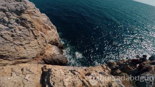 YouTube fenomeni Orkun Işıtmak 20 metre yükseklikten denize atladı