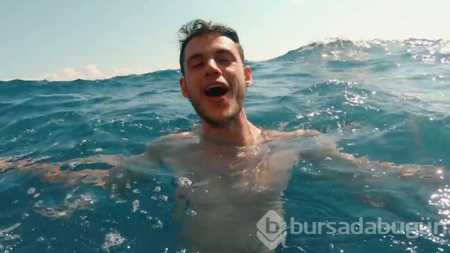 YouTube fenomeni Orkun Işıtmak 20 metre yükseklikten denize atladı