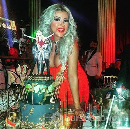 Doğum fotoğraflarını paylaştı
