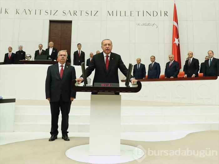 Cumhurbaşkanı Erdoğan, Meclis'te yemin etti