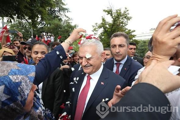 Binali Yıldırım'ın makam aracının plakası değiştirildi
