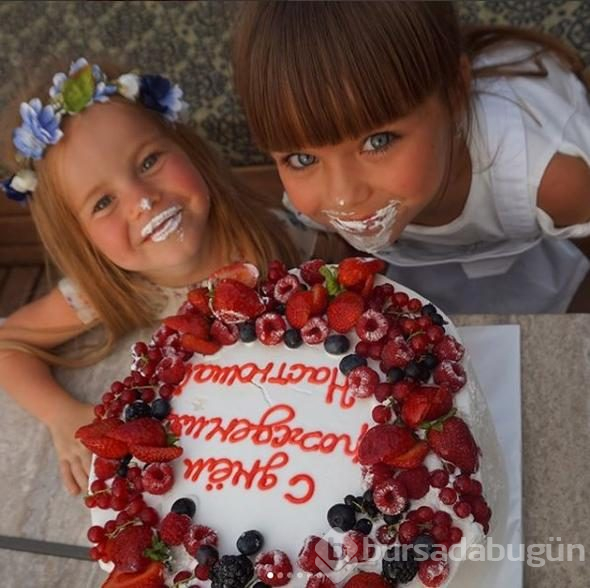 Rus kız dünyanın en 'güzeli' seçilmişti! Türkiye &acirc;şığı çıktı...
