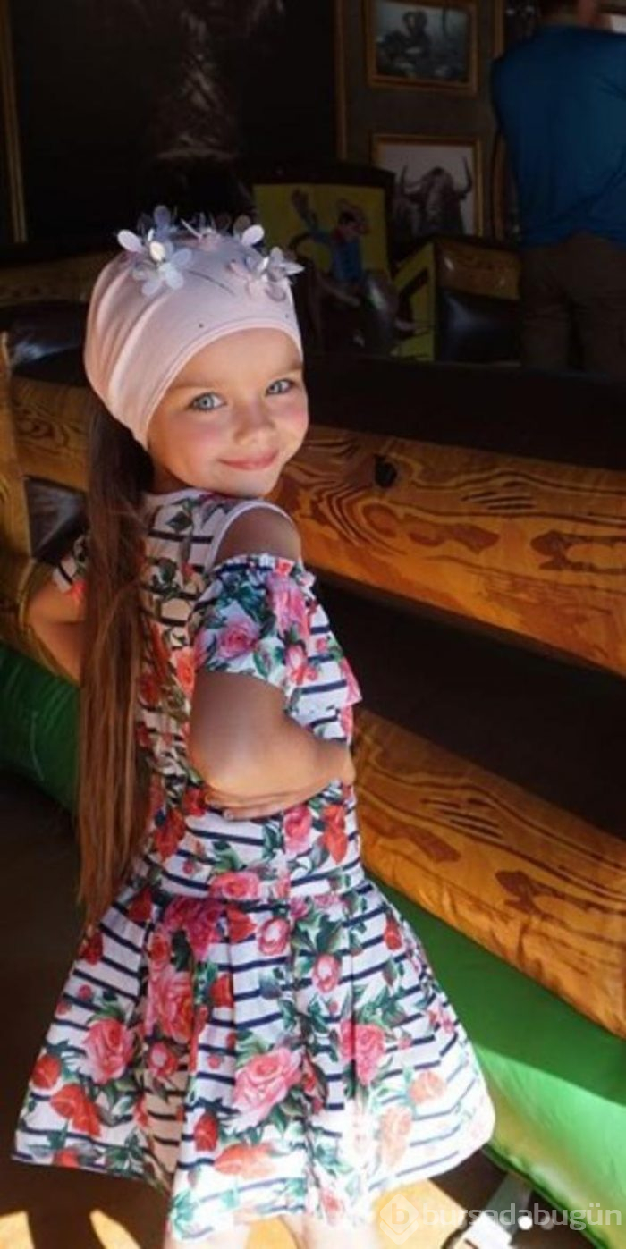 Rus kız dünyanın en 'güzeli' seçilmişti! Türkiye &acirc;şığı çıktı...
