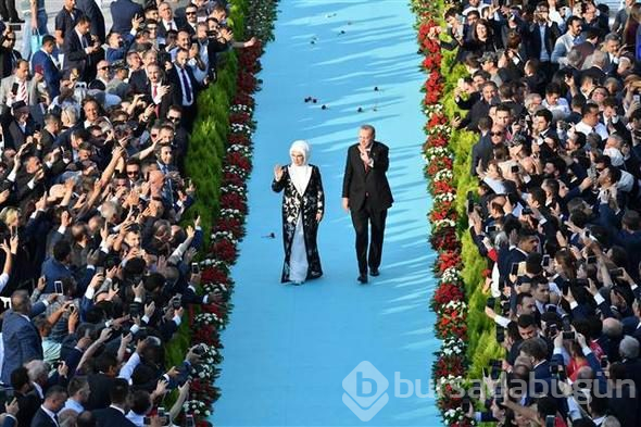Siyaset, sanat, iş ve spor dünyasının önemli isimleri Külliye'deki törendeydi
