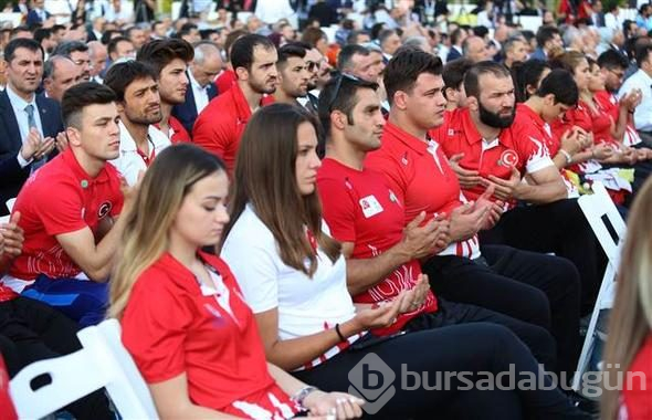 Siyaset, sanat, iş ve spor dünyasının önemli isimleri Külliye'deki törendeydi

