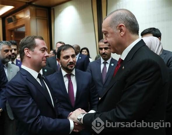 Siyaset, sanat, iş ve spor dünyasının önemli isimleri Külliye'deki törendeydi
