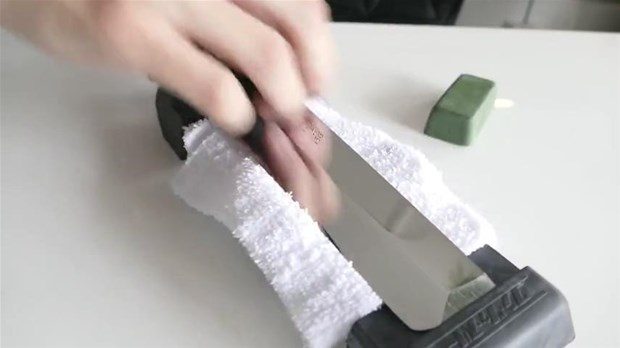 Paslı bıçağı yeniledi