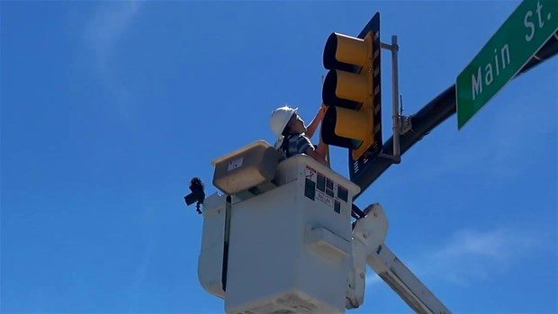 Trafik ışığının içinde ne var?