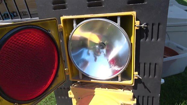 Trafik ışığının içinde ne var?