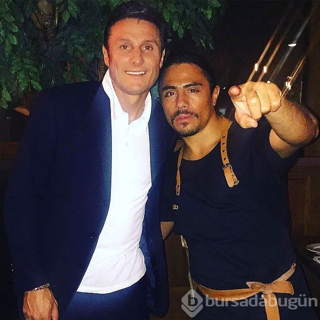Nusret bu kez J Balvin ile tuzladı (Müdavimi olan ünlü isimler)