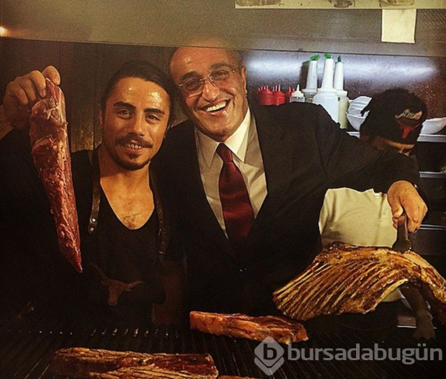 Nusret bu kez J Balvin ile tuzladı (Müdavimi olan ünlü isimler)