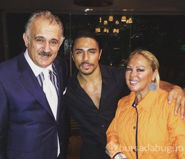 Nusret bu kez J Balvin ile tuzladı (Müdavimi olan ünlü isimler)