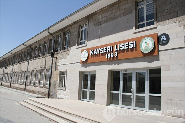 "Taş Mektep"in yüz akı