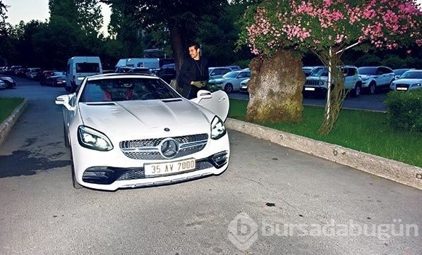 Ünlüler ve otomobilleri