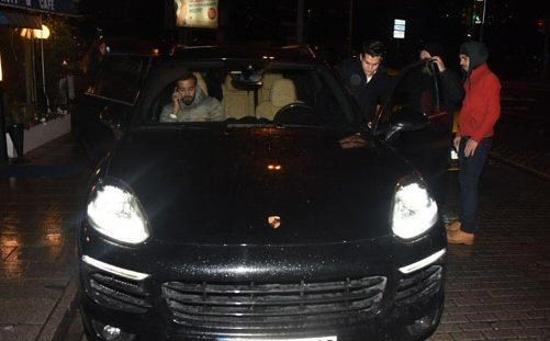 Ünlüler ve otomobilleri