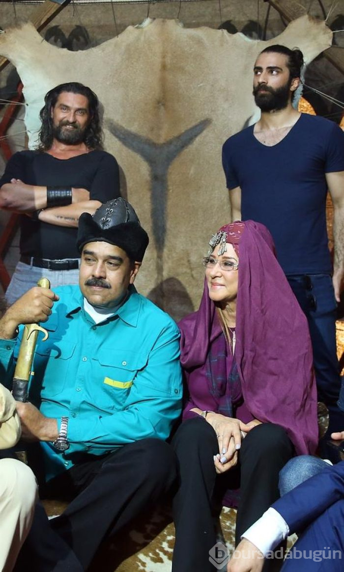 Maduro'dan Diriliş Ertuğrul dizisi setine ziyaret

