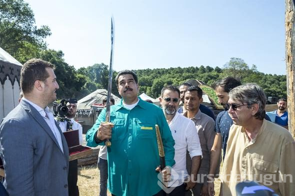 Maduro'dan Diriliş Ertuğrul dizisi setine ziyaret
