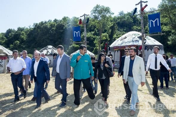 Maduro'dan Diriliş Ertuğrul dizisi setine ziyaret
