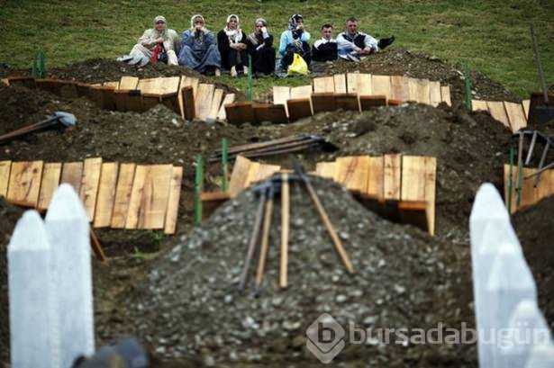 Korkunç fotoğraflarla 'Srebrenitsa katliamı'
