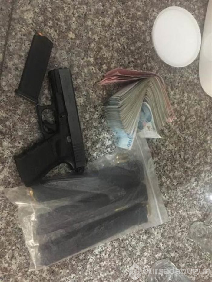 Ankara'da uyuşturucu satıcılarına operasyon
