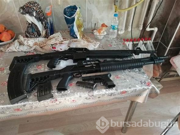 Ankara'da uyuşturucu satıcılarına operasyon
