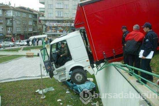 Kazadan şans eseri kurtulan insanlar
