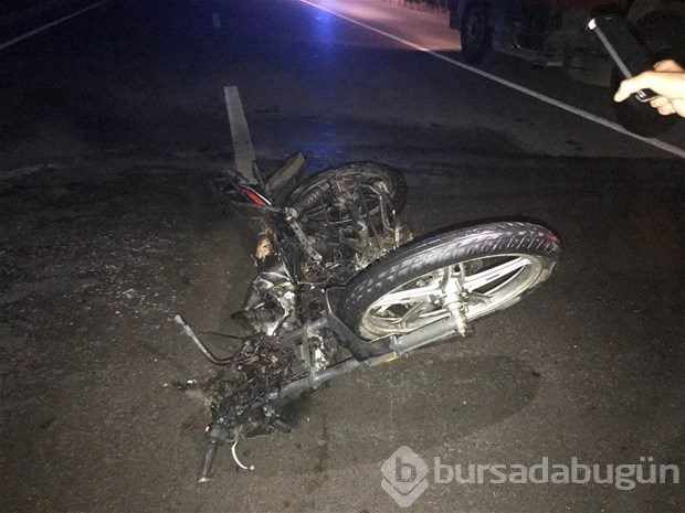 Bursa'da çarpışan iki motosiklet alev aldı: 3 ölü, 1 yaralı
