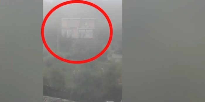 Tuba Büyüküstün'ün yeni evi (Ünlüler ve oturdukları semtler)