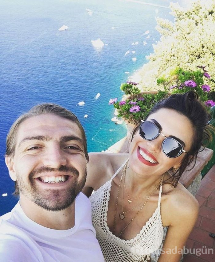 Tuba Büyüküstün'ün yeni evi (Ünlüler ve oturdukları semtler)
