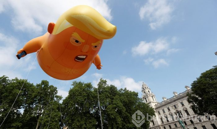 Trump'ın İngiltere ziyareti protestolarla başladı