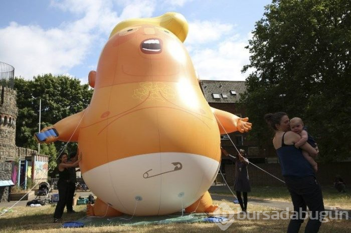 Trump'ın İngiltere ziyareti protestolarla başladı