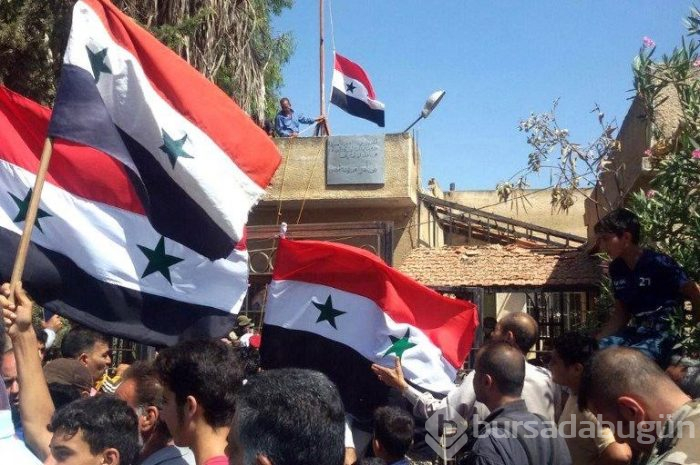 Suriye'de "isyanın başkenti" Dera'ya Esad bayrağı çekildi