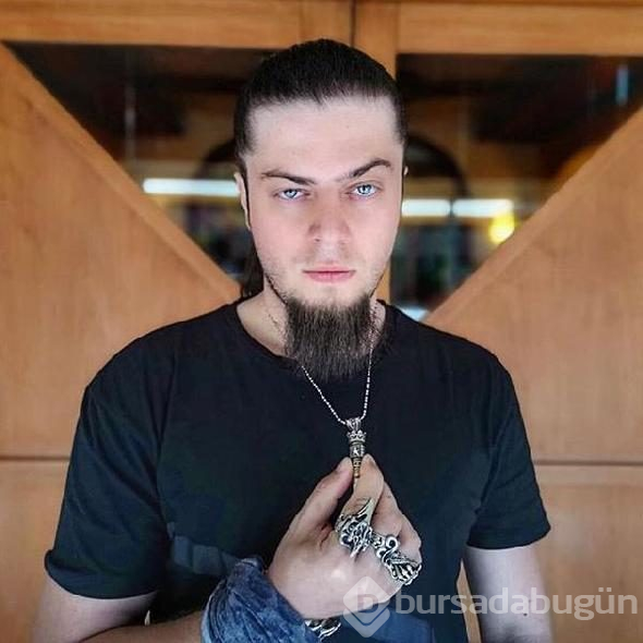 Aref'i kobra ısırdı
