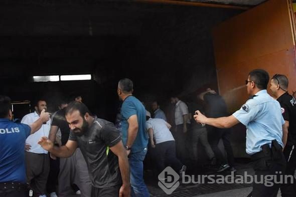 İki grup arasındaki kavgayı çevik kuvvet ayırdı
