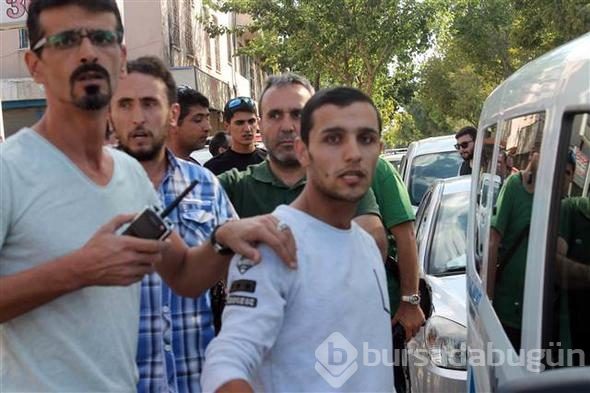 İki grup arasındaki kavgayı çevik kuvvet ayırdı

