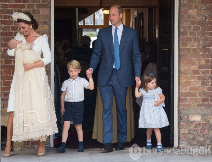 Prens Louis'in vaftiz töreninden aile fotoğrafları yayınlandı