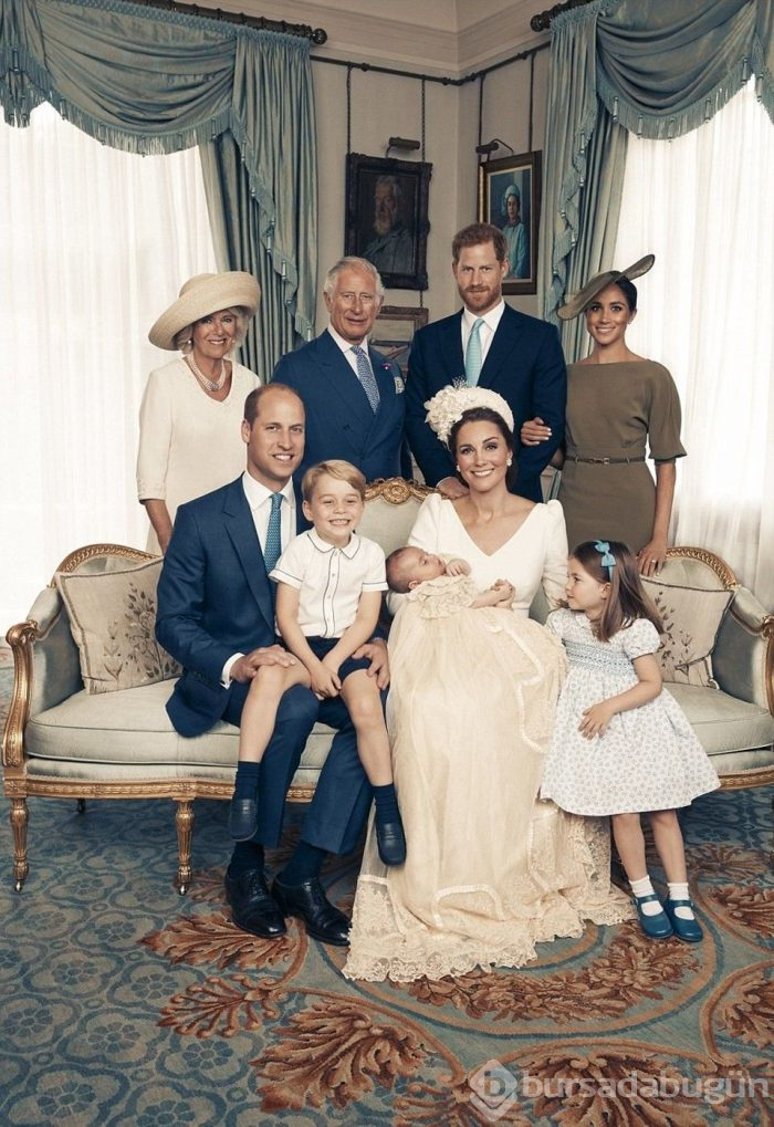 Prens Louis'in vaftiz töreninden aile fotoğrafları yayınlandı