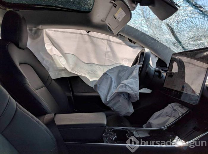 Takla atan Tesla Model 3 bu hale geldi (Yeni Tesla Model 3'ün özellikleri)