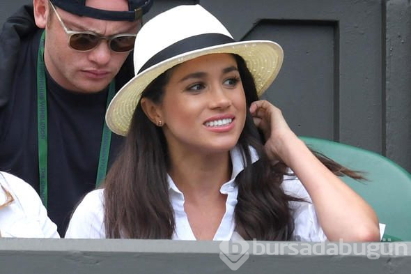 Suratı böyle asıldı! Meghan bunun için azar yemiş!