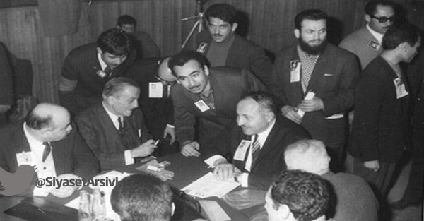 Siyasilerin görmediğiniz arşiv fotoğrafları
