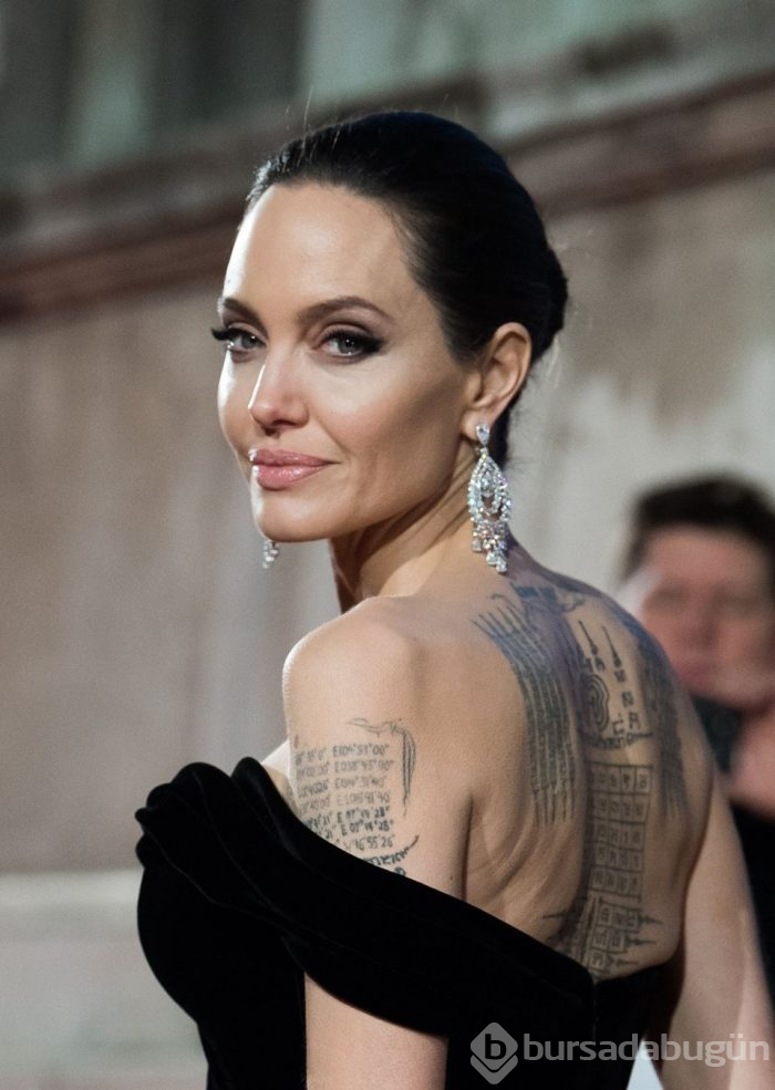 Angelina Jolie ile Robert Downey Jr aşk mı yaşıyor?
