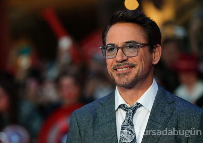 Angelina Jolie ile Robert Downey Jr aşk mı yaşıyor?