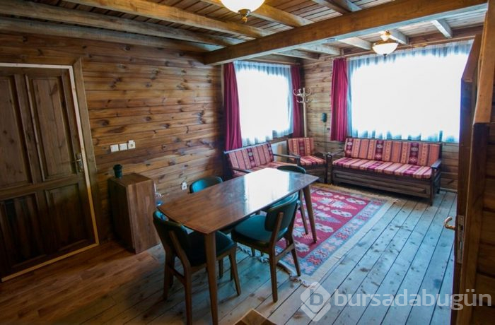 Uludağ'ın orman köşklerinde tatil keyfi