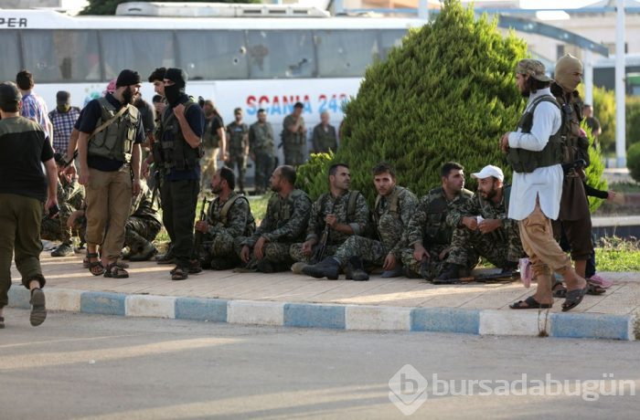Suriye'de karşılıklı tahliyeler başladı