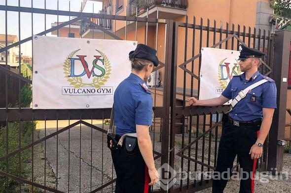 İtalyan mafyasına baskında evden çıkanlar şoke etti!
