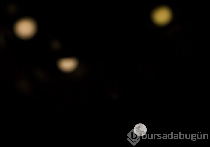 21'inci yüzyılın en uzun 'Kanlı Ay Tutulması' en güzel kareleri.