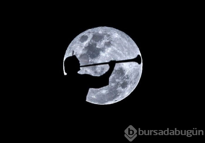 21'inci yüzyılın en uzun 'Kanlı Ay Tutulması' en güzel kareleri.