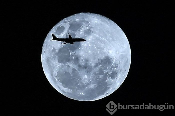 21'inci yüzyılın en uzun 'Kanlı Ay Tutulması' en güzel kareleri.